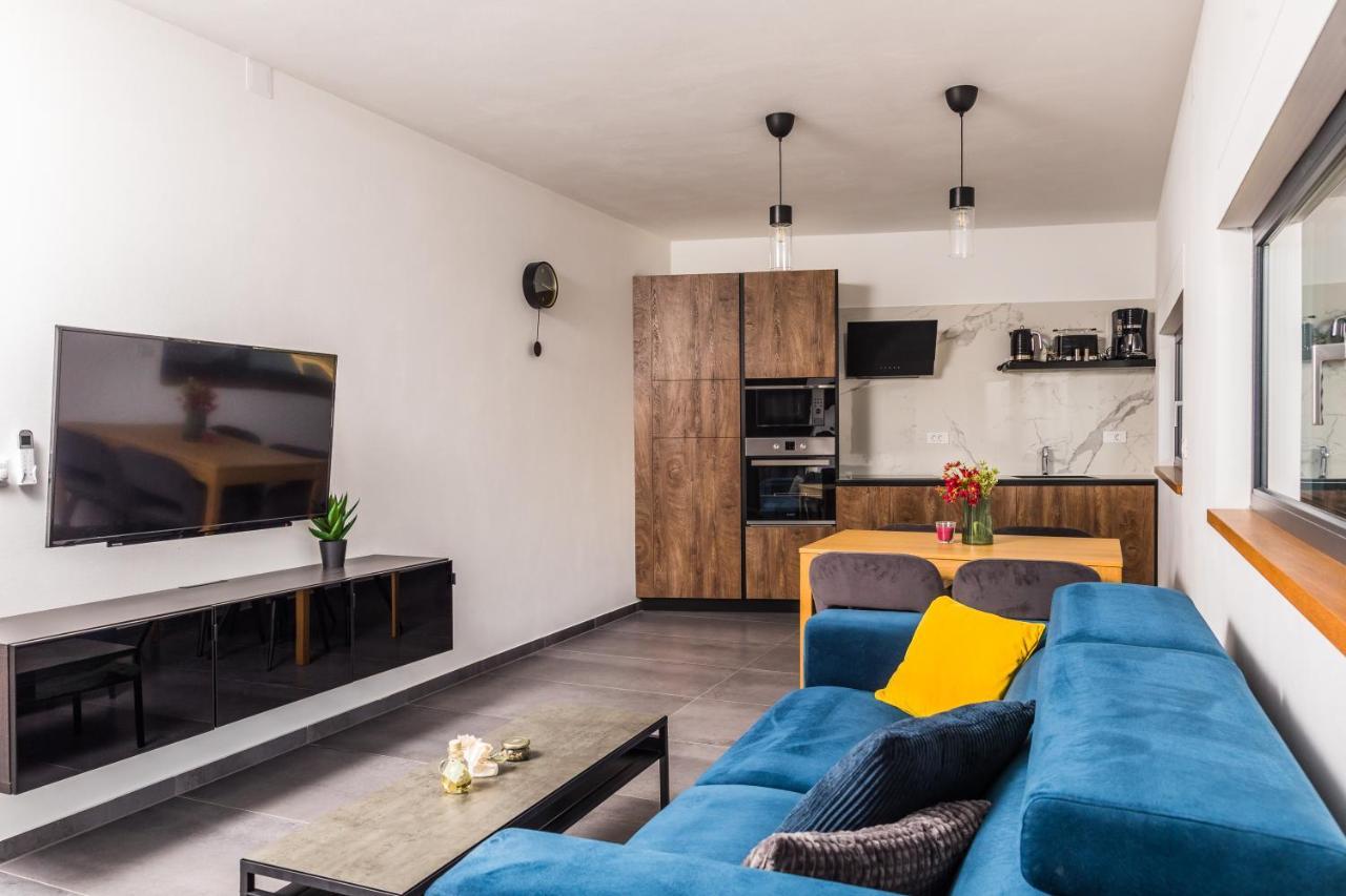 Olive Tree Mansion Apartment Vir Bagian luar foto